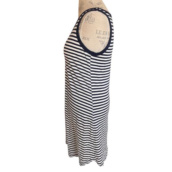 Candace Cameron Bure Black and White Striped Dress - Picture 4 of 6